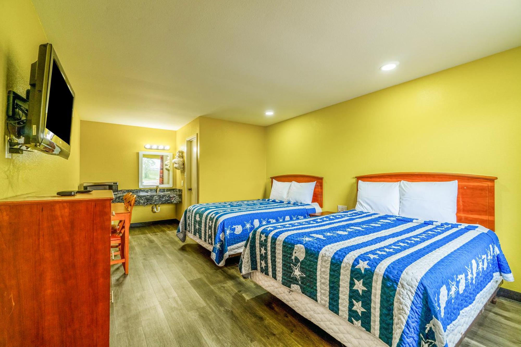 Regency Inn By Oyo Rockdale Tx Экстерьер фото